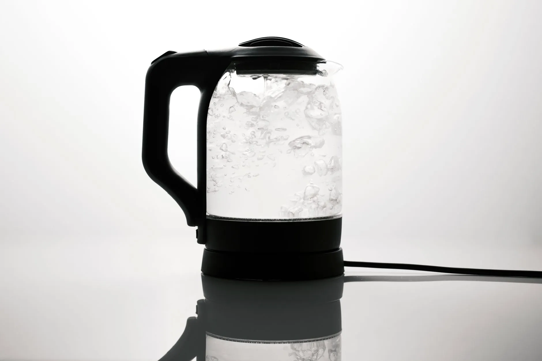 建筑工厂配电箱规范布线要点与电气安全提升方案