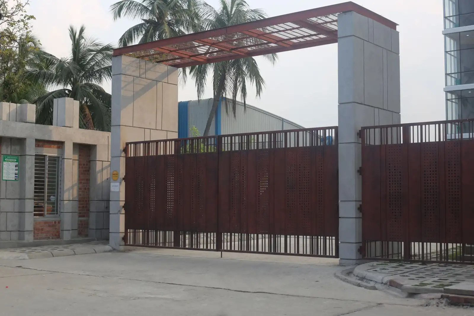 建筑照明箱安装规范详解：从钣金加工到回路布线的质量控制