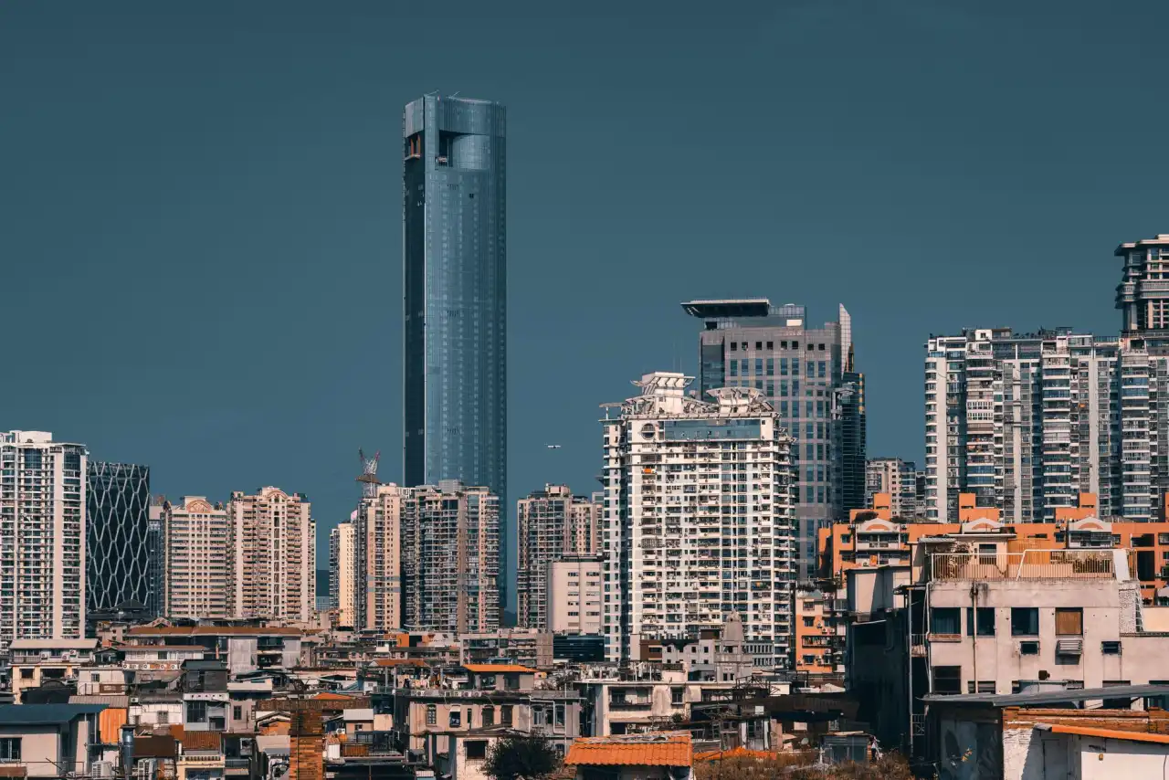 动力柜与普通配电柜的区别及工业场景适用性分析