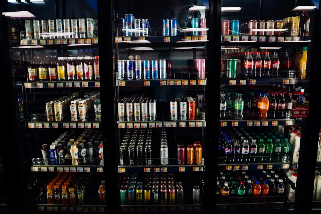 渝中区音迪娱动力柜与配电箱钣金工艺及布线规范解析
